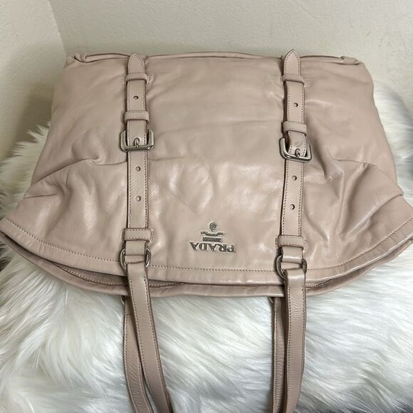💯 Authentic Prada Tote Handbag🍀 - Picture 7 of 16